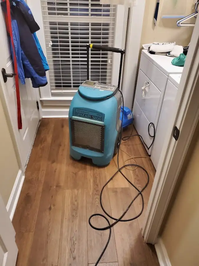 Commercial dehumidifier deployed for Crawl Space Restoration in Willis